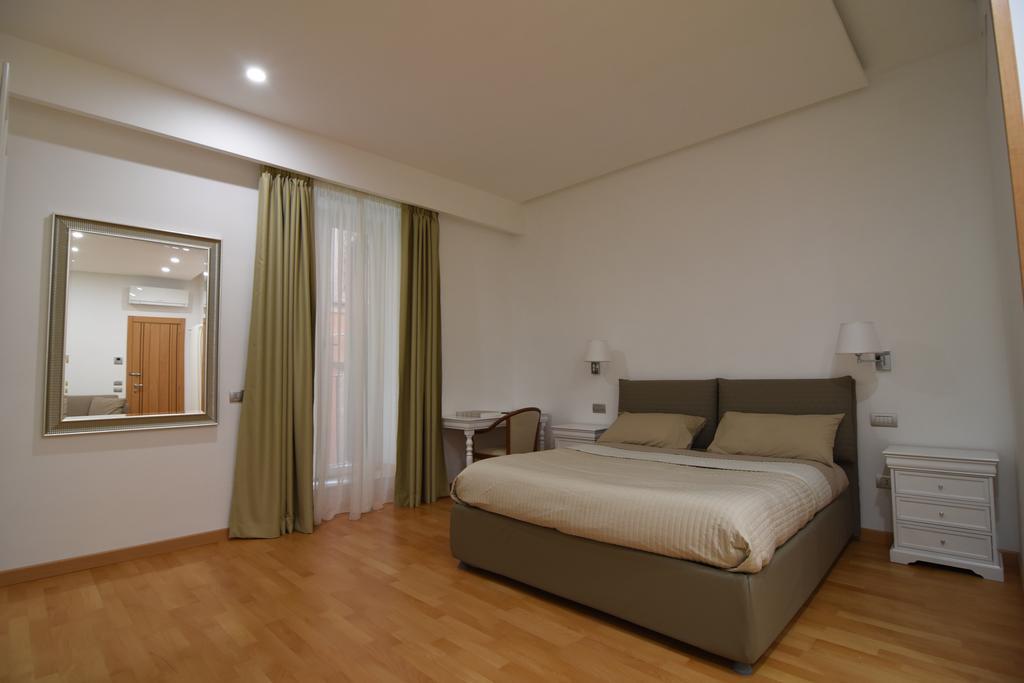 La Strada Parlata Ξενοδοχείο Νάπολη Εξωτερικό φωτογραφία
