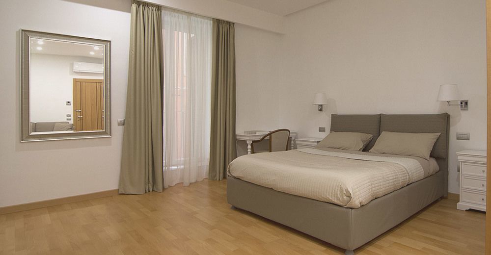 La Strada Parlata Ξενοδοχείο Νάπολη Εξωτερικό φωτογραφία